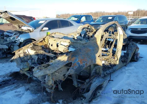 2023 Tesla Model Y Awd/Long Range Dual Motor All-Wheel Drive z USA, uszkodzony, nr VIN 7SAYGDEE9PF805990